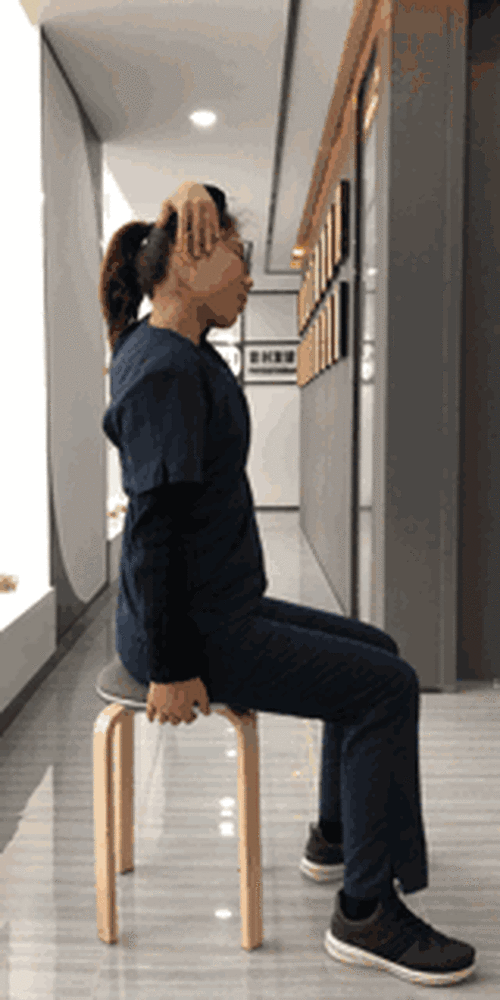 办公室必备良方斜方肌拉伸