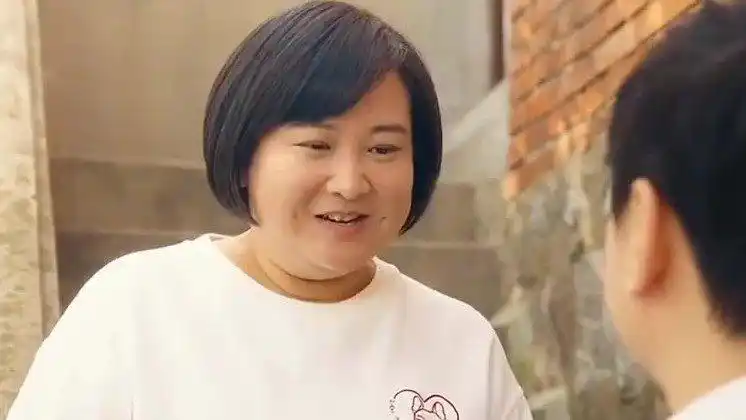 你好李焕英贾玲从天而降沈腾实力当上广播员