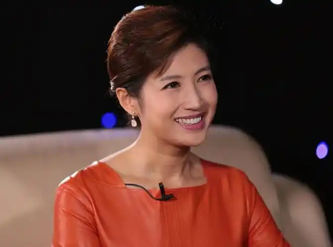 回顾主持人春妮毕业嫁给学长二婚嫁给同学刚强婚后被疼爱
