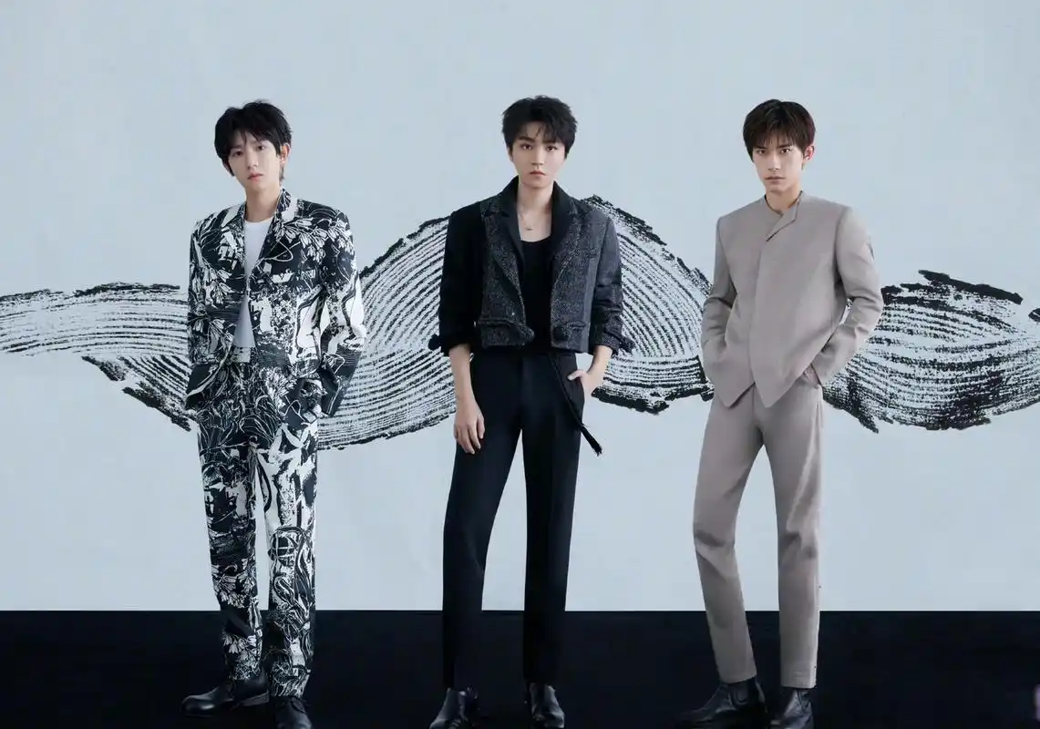 tfboys黑白水墨大片,这次依旧还是伪合照.