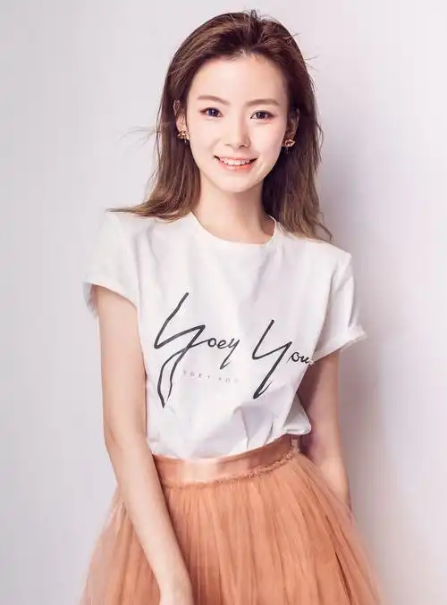 陈卓璇(歌手)_技点百科_技点网(歌手)