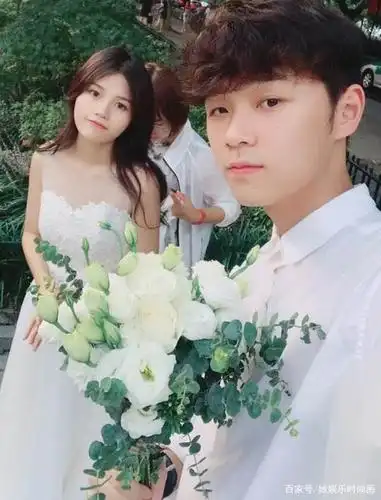 网红情侣阿油陈怡二胎 两人诠释了爱情最美好的样子