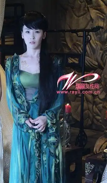 《画壁》热映 柳岩性感大胆造型力压孙俪郑爽