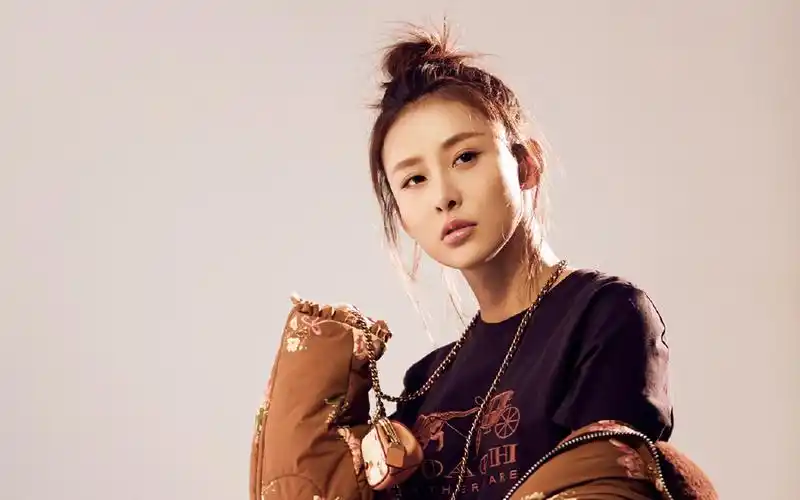 贾青高冷范时尚杂志写真图片桌面壁纸