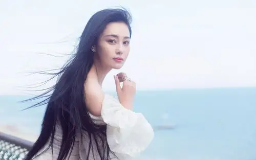 美女演员张馨予海边唯美写真,大陆明星-回车桌面