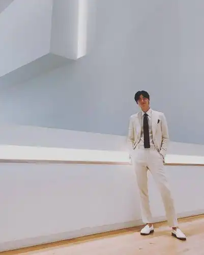 李钟硕西装杀拿去,命都给你