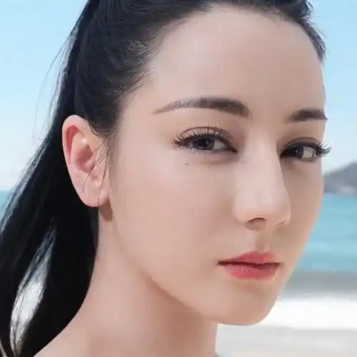 来看热巴海边射箭#迪丽热巴春晚造型过目难忘,这次又有新惊喜!