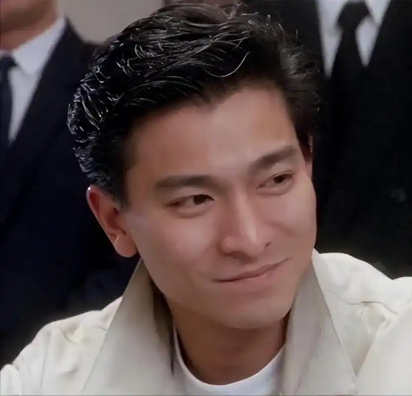 她陪了华仔26年,看着他娶了其他的女人,现在已经42岁了还未婚