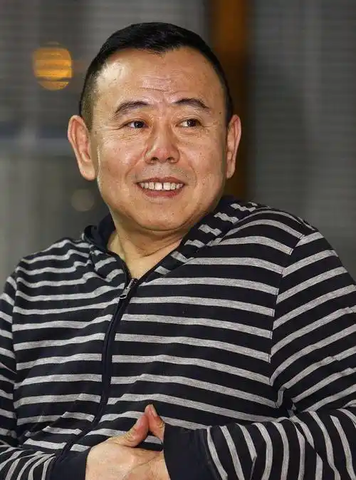 潘长江直言年轻时有12个女子围着我转,身高都不矮,最高的有1.