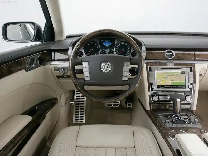 顶级大众旗舰轿车竟然回归了?大众辉腾d2官图发布