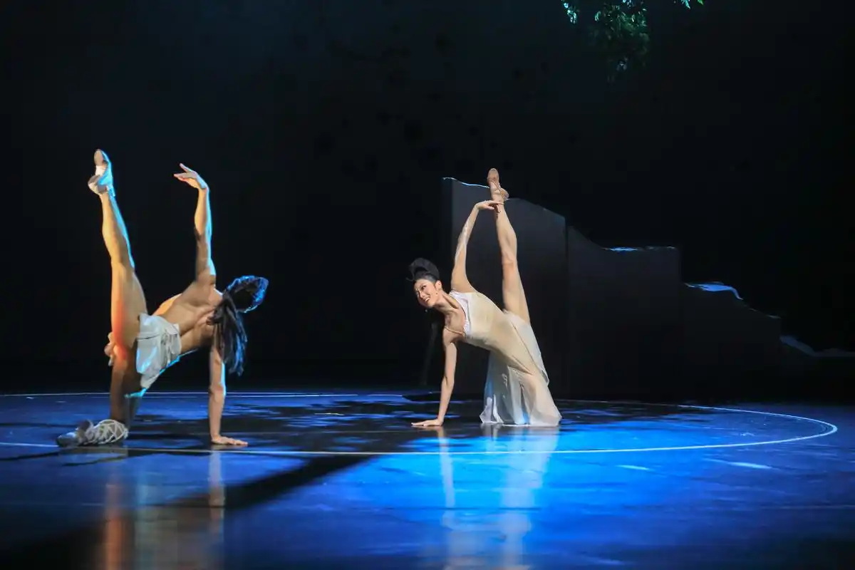 舞剧嫦娥之月亮传说首演这是献给当代观众的新爱情神话