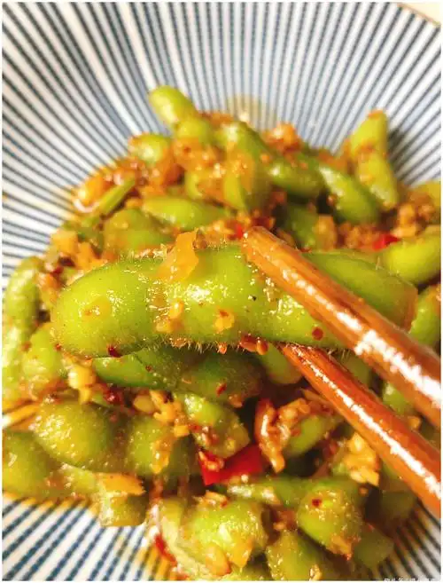 邀你品尝夏天的味道酸爽开胃香辣爽口的凉拌毛豆必备下酒菜