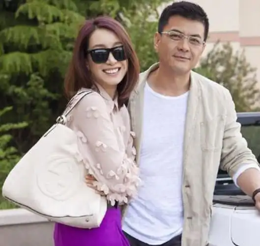 回顾影后秦海璐每月给丧子丧夫的婆婆生活费以后我就是您亲女儿