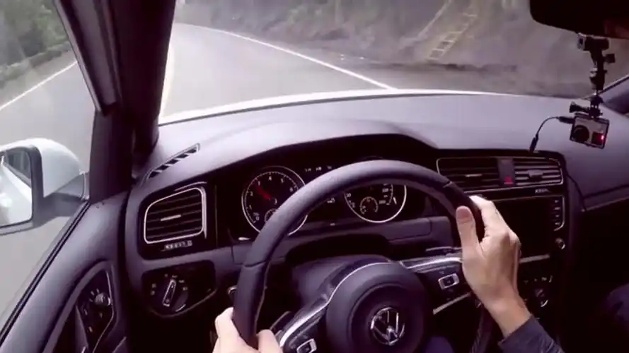 老司机教大家正确的开车方式