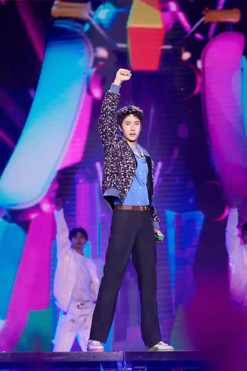 王一博出任奥运会资格系列赛·上海 推广大使# 弘扬体育精 - 抖音