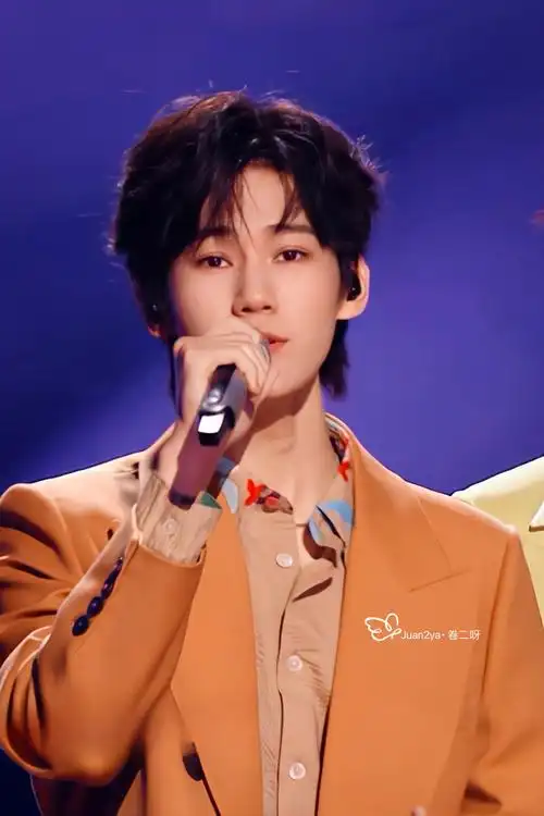 张真源奔跑吧##周华健时代少年团跨时代对唱##宋亚轩张真源跳姐妹舞