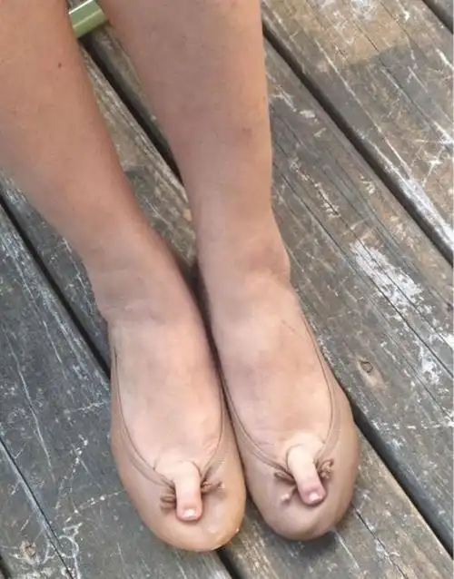 太委屈脚趾头了