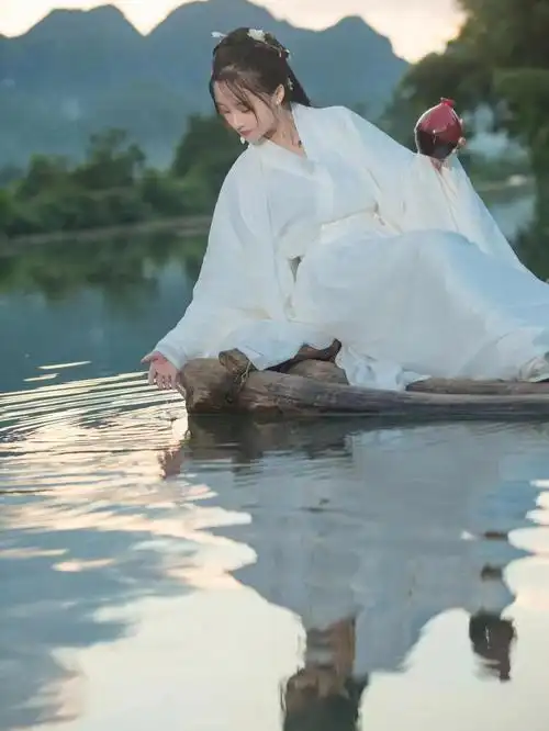 一袭白衣61谱江湖如梦令61阳朔汉服约拍