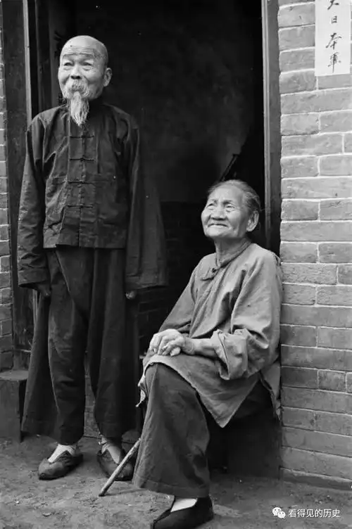 老照片30年代的开封犹太人和我们汉人没有任何区别