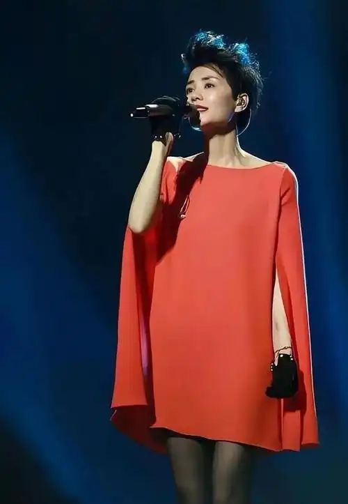 王菲进不了前五,徐小凤排第二,十大殿堂级女歌手究竟谁是第一