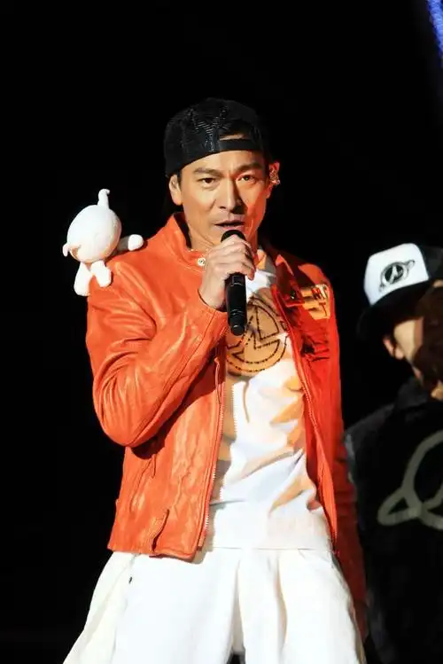 明星开演唱会有多赚钱张韶涵除非你是周杰伦刘德华不然赔死