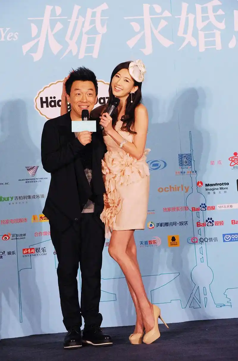 林志玲问黄渤:你最喜欢我身体的哪个部分?黄渤回答:你的全部!