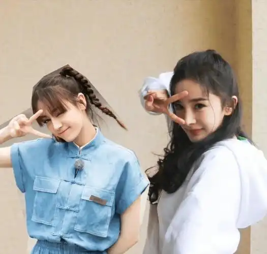 杨幂生日,迪丽热巴照例发文祝福?杨紫又得罪了许凯吗_合作_自然_操作