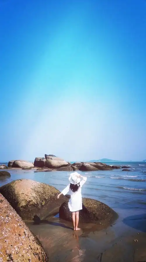 从此,愿与你一样,做个幸福的人,面朝大海,春暖花开.