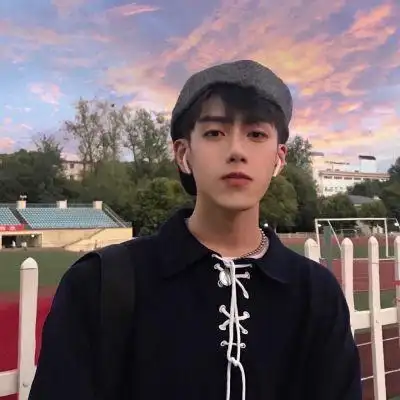 精致又很魅力头像男真人唯美好看的帅哥头像图片