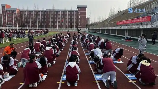 宿迁卫校开展2024京东宿迁马拉松医疗保障培训活动