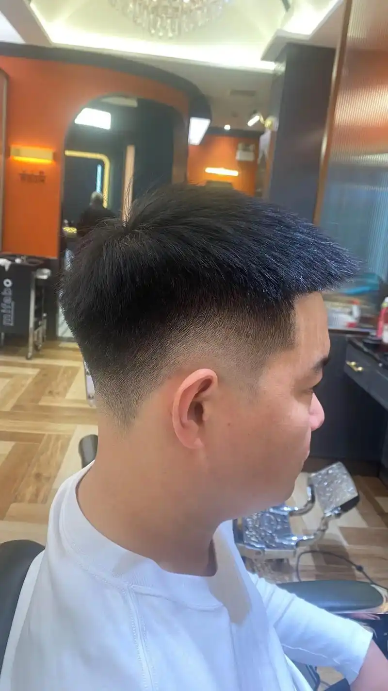 飞机头.2022还得是美式前刺从发型一路装备到袜子新的发型那 - 抖音