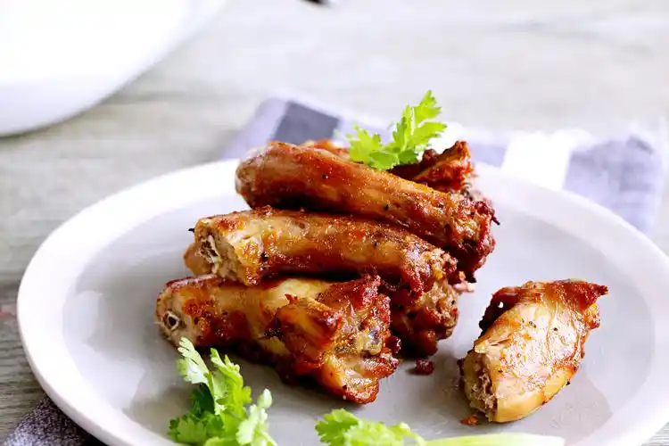 爱吃鸡脖子的速来围观--法式黑椒烤鸡脖