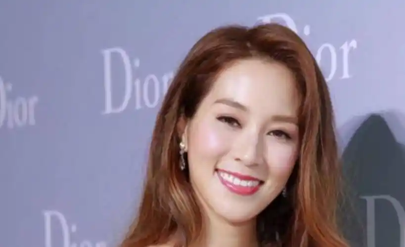 原创阔太徐子淇近照曝光全身出镜破除五胎传闻获李嘉欣点赞支持