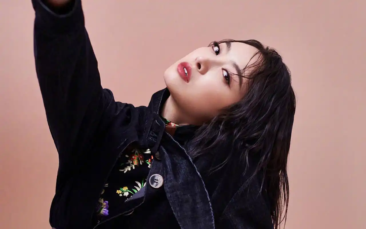 宋茜撩人性感高清桌面壁纸