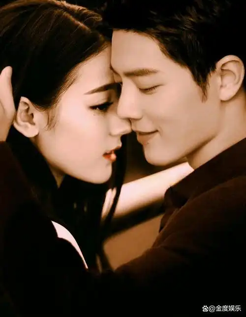 肖战迪丽热巴合照曝光,网友惊呼:这是什么神仙颜值!