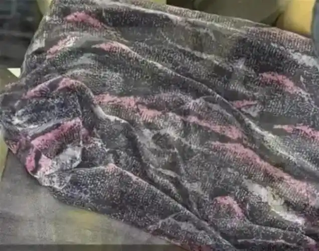 网友吐槽高铁座椅椅套不卫生!几天换洗一次?官方:180天