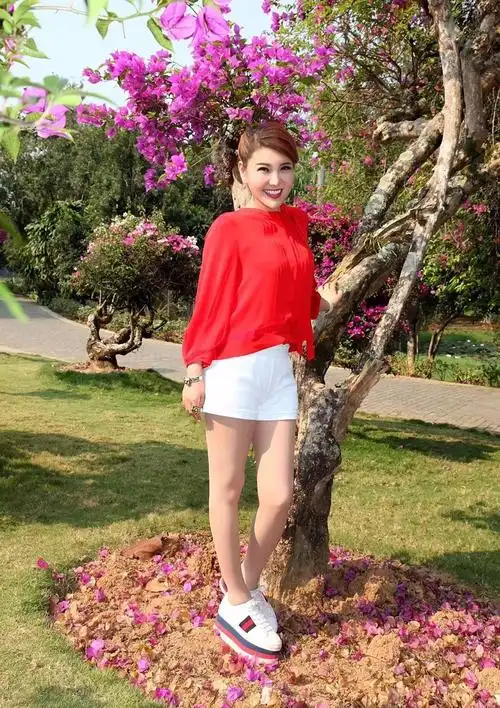 乌兰图雅女人花女人如花花似梦央视精彩现场