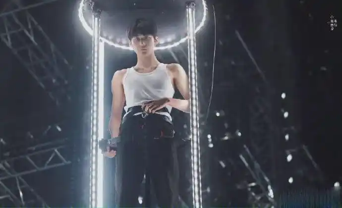 into1周柯宇与米卡一起健身同框自拍颜值吸睛好身材获网友狂赞