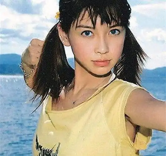 杨颖早年广告被扒没有任何特效和滤镜下是否整容一目了然