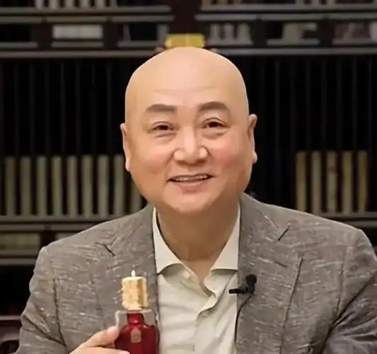 陈丽华曾谈10亿的生意,迟重瑞看不惯客户插了2句话,事后被警告|杨洁|