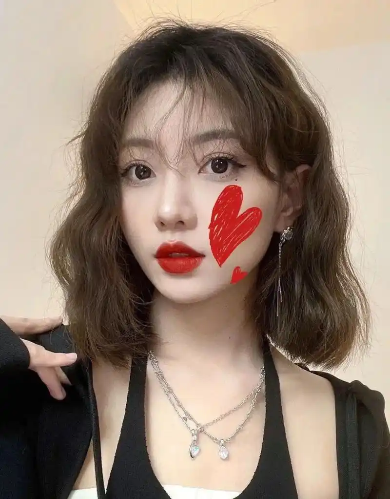 今年最火的法式芭比烫发|||圆脸,方脸的女孩?