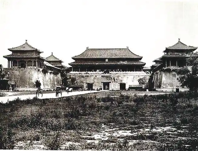 转载文章帝京旧影100年前故宫最珍贵的黑白图片集持续更新运用ai软件