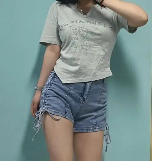 看看155,95斤小个子微胖女生今天穿的啥