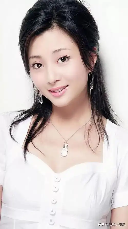 殷桃漂亮丰腴你的女神