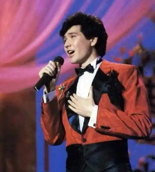 至今未婚的7位90年代男歌星各有各的隐痛最大的69岁最小的51岁