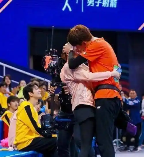 让杨洋留下后遗症,金晨摔下马:他竟然还不知悔改?_于小彤_感情_嘉宾