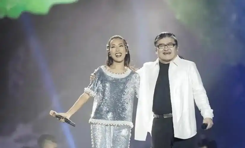 揭秘好声音背后的黑幕:吉克隽逸,吴莫愁和姚贝娜的悲剧故事_节目组