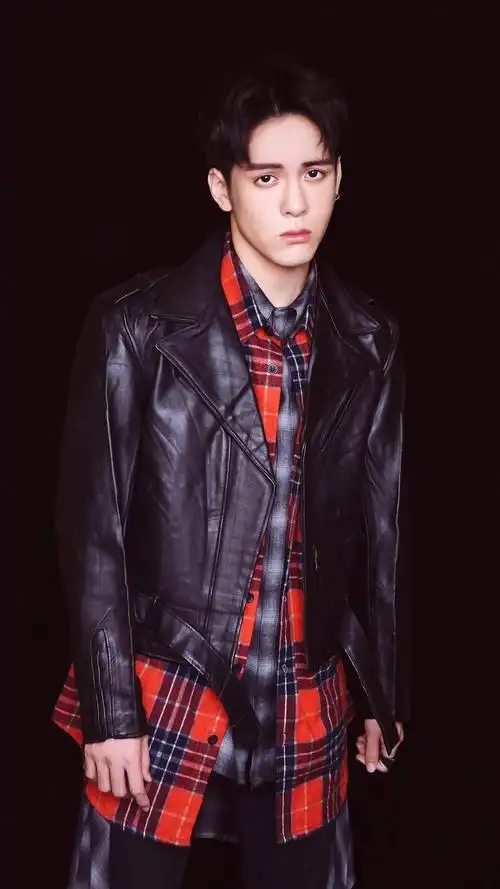 时尚帅气的小哥哥曾舜晞