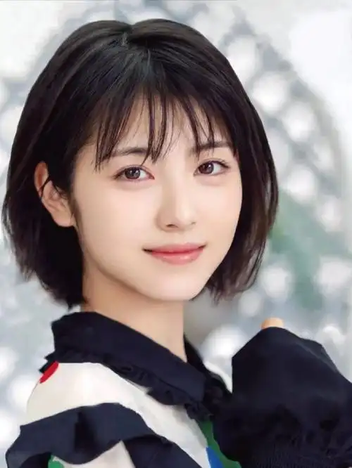 12位日本人气女星显瘦发型滨边美波
