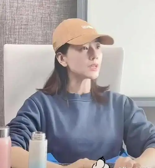 "素颜无人识"的9位女星,带妆个个貌美如花,卸妆后变一个人